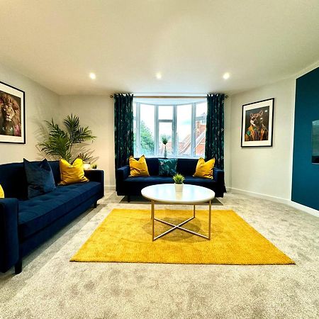 Amazing Large 3 Bedroom Apartment - Sleeps 8! Bournemouth Exterior foto